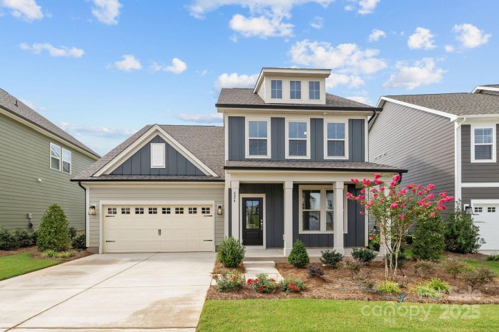 626 Amberjack Place pending home in Lakeside Glen, York, SC