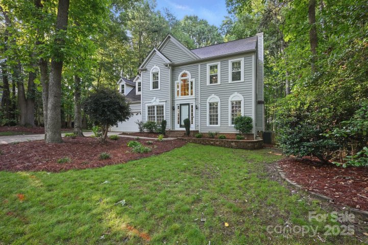 8805 Deerland Court sold home in Wynfield Forest, Huntersville, NC