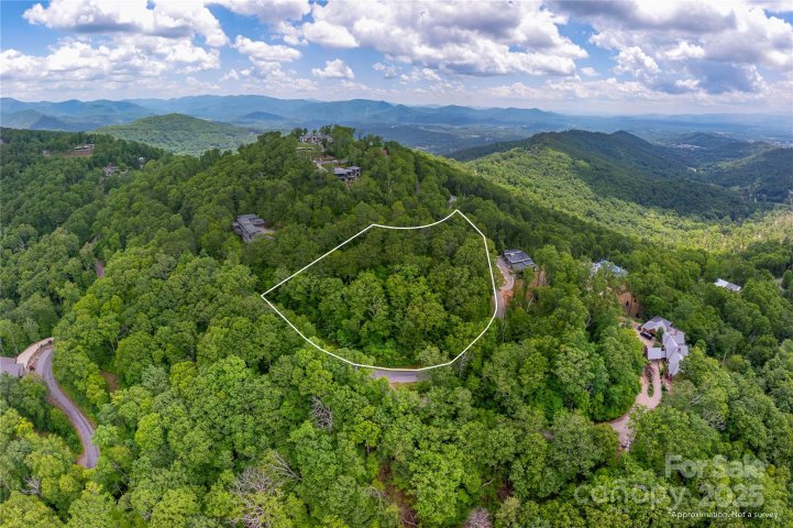 152 Skycliff Drive 8 sold home in Wildcat Cliffs, Asheville, NC