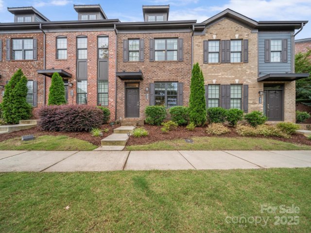416 Linestowe Drive sold home in Aberfoyle, Belmont, NC