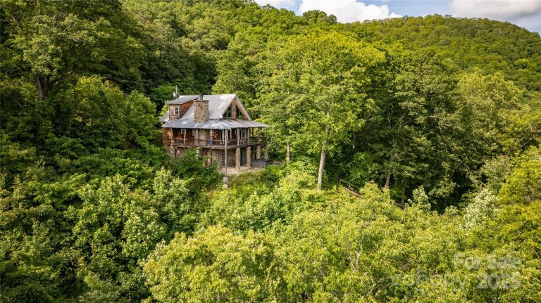 1145 Eagles Roost Road sold home in Alarka Creek Properties, Bryson City, NC