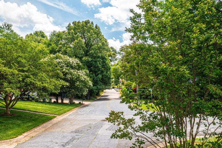 V L 1st Street sold home in Combford Park, Hickory, NC