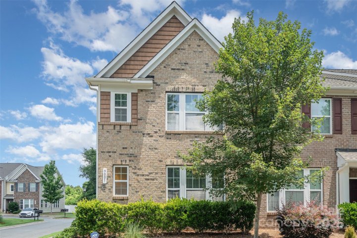 9001 Lanark Lane sold home in Almond Glen, Fort Mill, SC