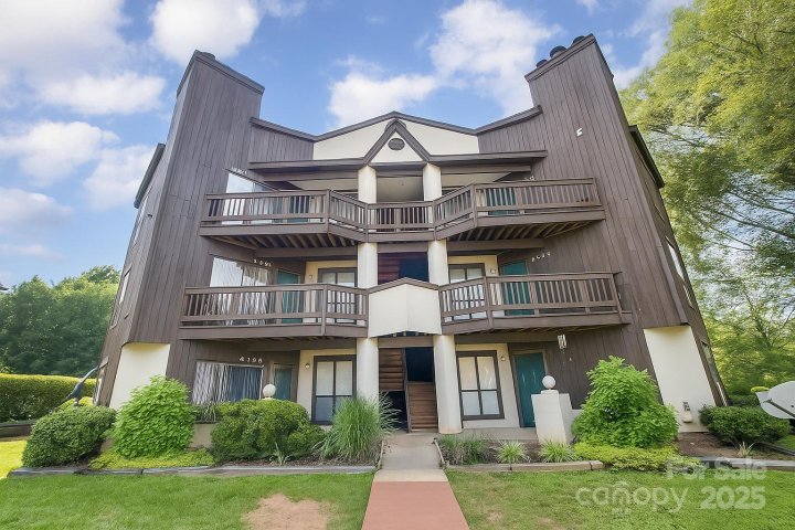 8135 Cedar Glen Drive sold home in Reflections, Charlotte, NC