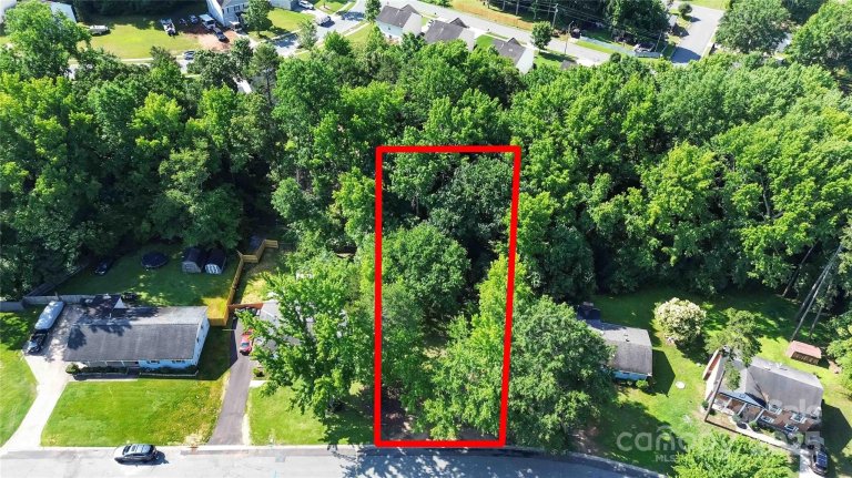 6140 Mayridge Drive sold home in Eastbrook Woods, Charlotte, NC