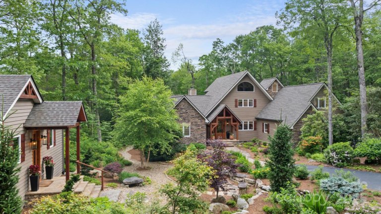 891 Crescent Trail 273 sold home in Cullasaja Club, Highlands, NC