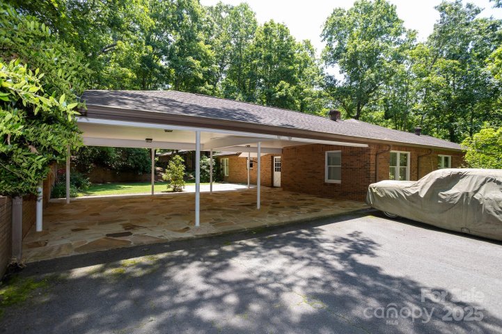 15 Cedar Trail sold home in The Woods, Asheville, NC