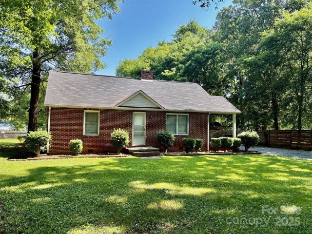 5722 Oak Drive sold home in Oakdale, Charlotte, NC