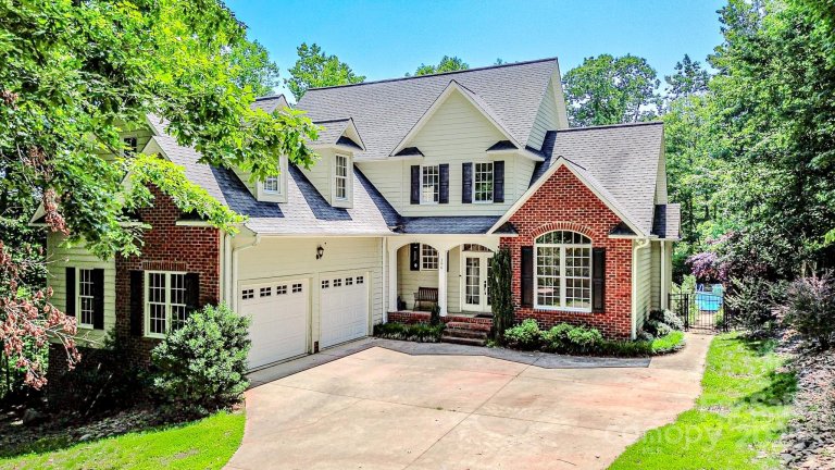 196 Col Hamptons Court sold home in Gilbertown, Rutherfordton, NC
