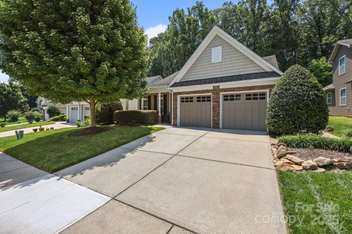 4527 Hubbard Falls Drive sold home in Hubbard Falls, Charlotte, NC