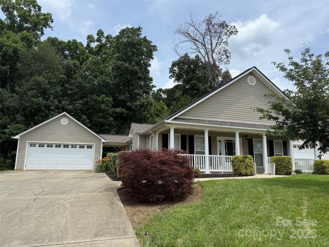 156 Tarrington Drive sold home in Olde Statesville, Statesville, NC