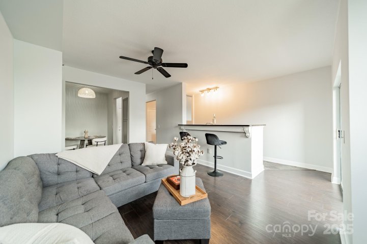 1315 East Boulevard 327 sold home in 1315 East Condominium, Charlotte, NC