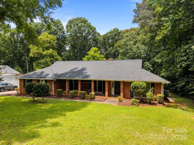 324 Swamp Fox Drive sold home in Foxwood, Fort Mill, SC