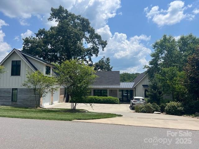 25 Wandering Oaks Way sold home in Sovereign Oaks, Asheville, NC