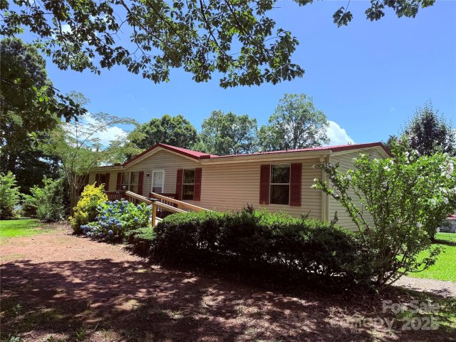 4183 Tonys Trail sold home in Burkeshire Estates, Lenoir, NC