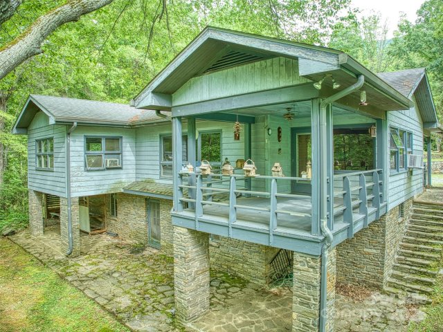 88 Laurel Loop pending home in Wild Acres, Maggie Valley, NC