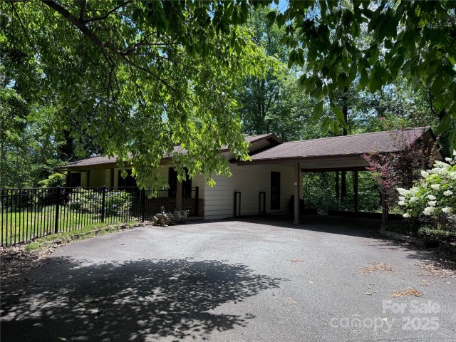 45 Dogwood Drive sold home in Gillette Woods, Tryon, NC