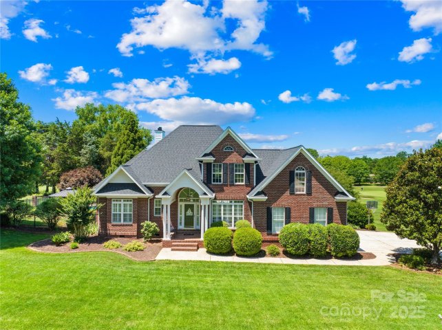 132 Broadbill Drive sold home in Woodland Hills, Mooresville, NC