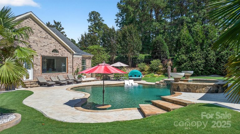 3981 Spinnaker Place sold home in Norman Pointe, Denver, NC