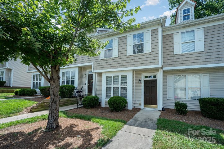 7518 Silver Arrow Drive sold home in Kings Creek, Charlotte, NC