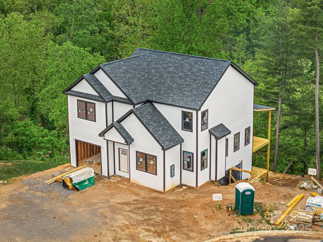 920 Newport Court pending home in Fountain Park, Asheville, NC