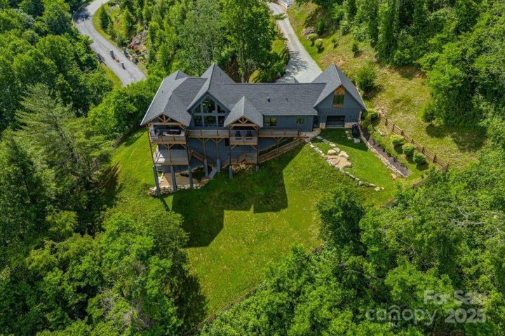 706 Silver Springs Drive sold home in Silver Springs Farm, Banner Elk, NC