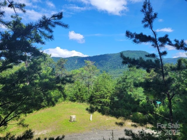 Lot 72 Maureen Parkway sold home in Fox Ridge, Marion, NC