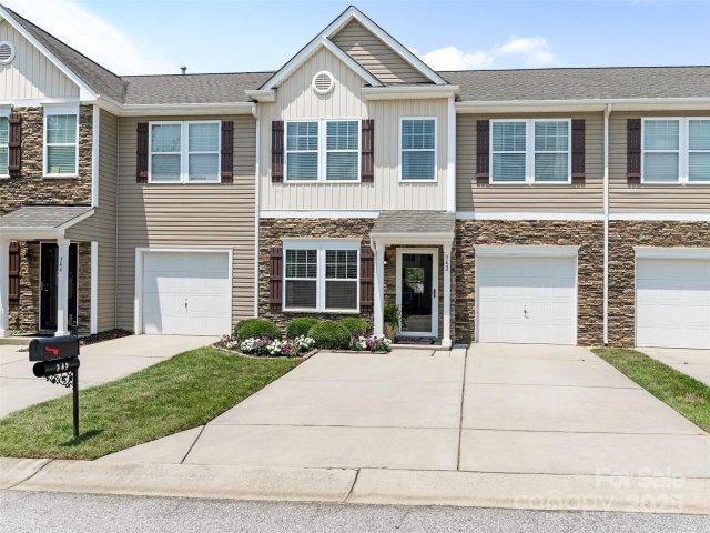 342 Battery Circle sold home in Harpers Green, Clover, SC