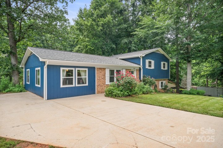 742 Stonecrest Drive sold home in Hope Bros Properties, Statesville, NC