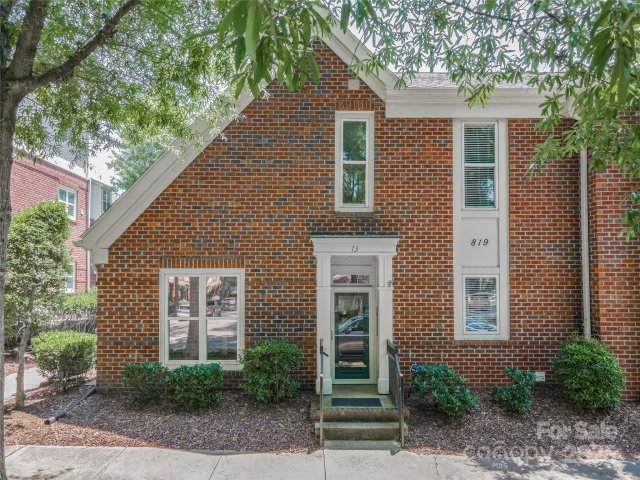 819 Northeast Drive 73 sold home in Spinnaker Reach, Davidson, NC