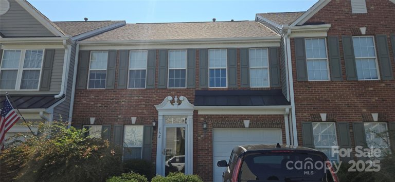 162 Autumn Falls Drive sold home in Autumn Cove At Lake Wylie, Lake Wylie, SC