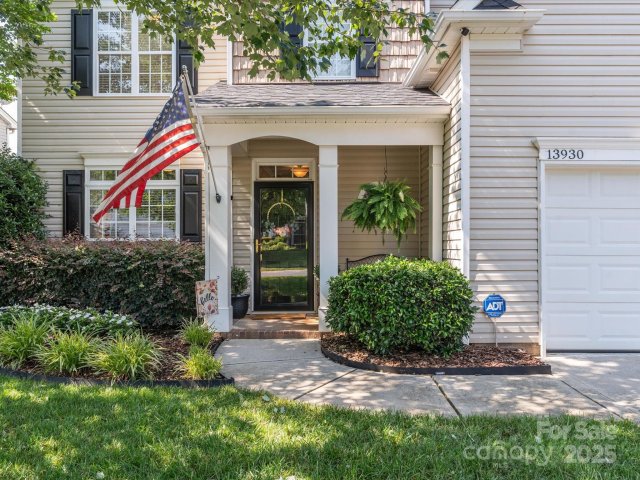 13930 Daltrey Lane sold home in Providence Pointe, Charlotte, NC