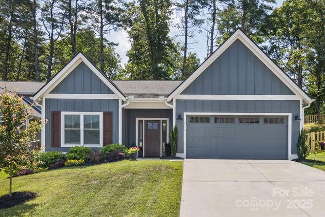 207 Weybridge Drive sold home in Ellis Place, Arden, NC
