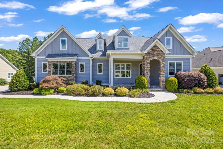 4930 Killian Crossing Drive sold home in Killian Crossing, Denver, NC
