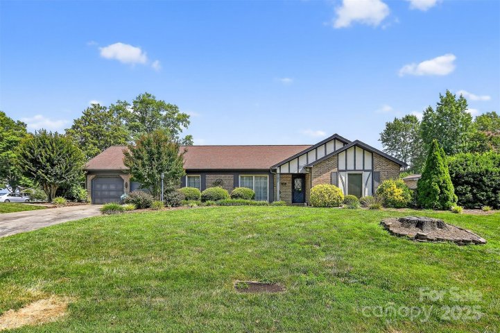 1015 37th Avenue sold home in Falling Creek, Hickory, NC