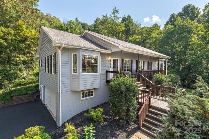 212 Blue Ridge Vista active home in Buffalo Mountain, Asheville, NC