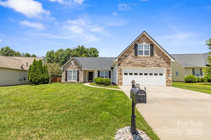 30 Morning Mist Road sold home in Cottages at Livingston Farms, Fletcher, NC