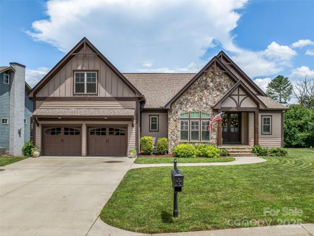 119 Birchbark Drive sold home in Hollabrook Farm, Mills River, NC