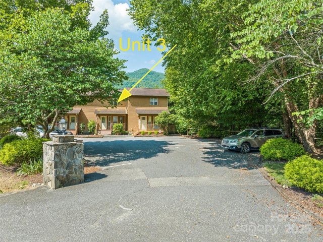 151 Country Club Drive active home in Smoky Mountain Country Club, Whittier, NC