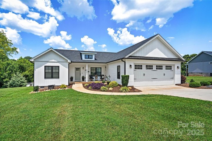 2428 Carriage Lane sold home in Grandview Farms, Lincolnton, NC