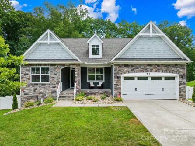 113 Glastonbury Drive sold home in WELLESLEY, Mooresville, NC