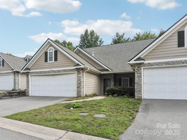 888 West Pointe Drive sold home in Crowell Farms, Asheville, NC