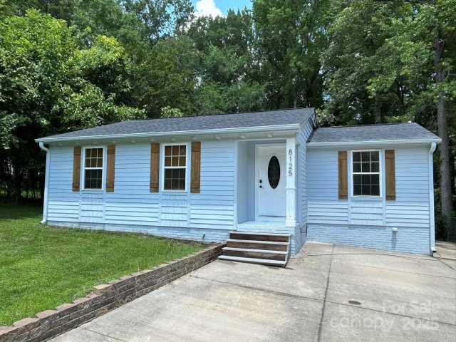 8125 Holly Hill Road sold home in Holly Hills, Charlotte, NC