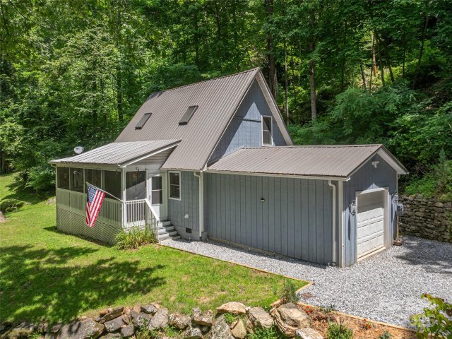 167 Treetop Lane sold home in Countryside Acres, Waynesville, NC