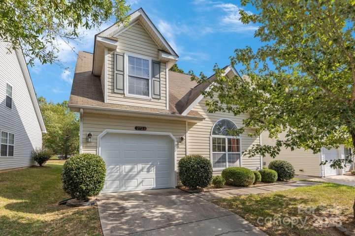 2723 Rozzelles Landing Drive sold home in Rozzelles Landing, Charlotte, NC