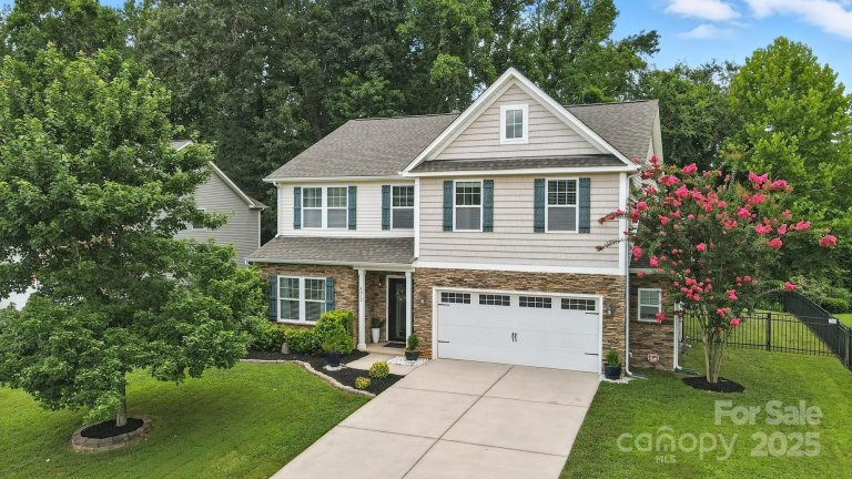 4012 Bainbridge Place sold home in Burnside, Fort Mill, SC