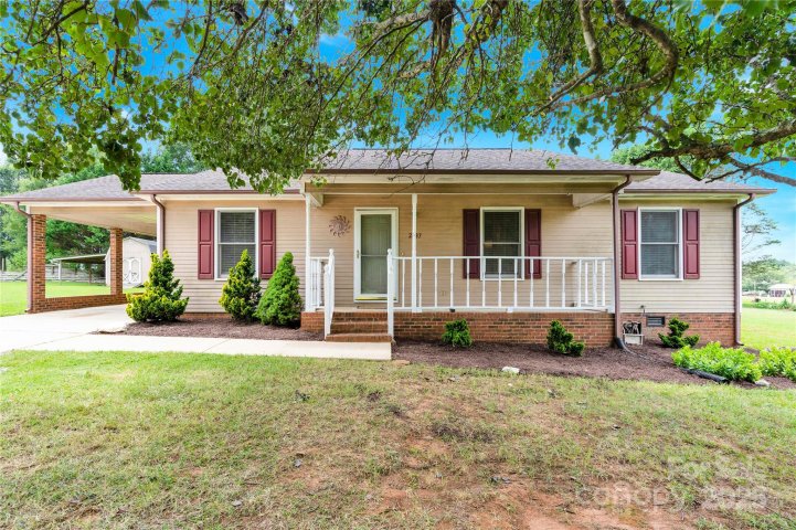 2497 Highway 182 Highway sold home in Country Crossing, Lincolnton, NC