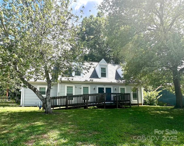 7631 Applewood Lane sold home in Chestnut Lake, Charlotte, NC