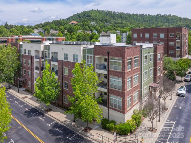 5 Farleigh Street 201 sold home in Biltmore Park Town Square, Asheville, NC