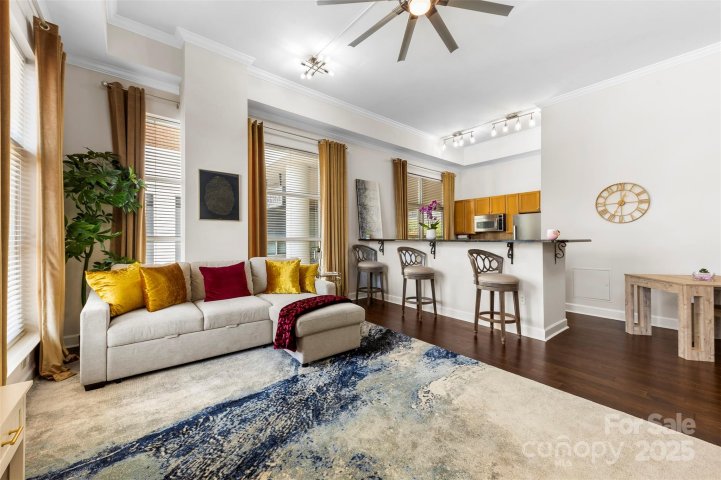 1315 E Boulevard Boulevard 204 sold home in 1315 East Condominium, Charlotte, NC